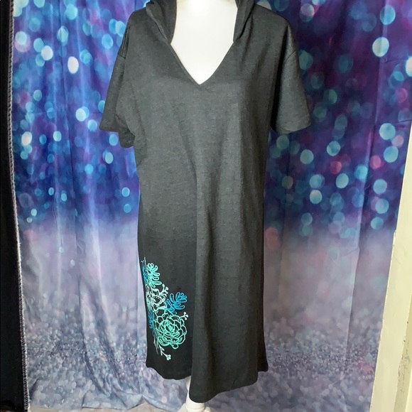 Instant Message Dresses & Skirts - Instant Message Hooded short sleeve dress